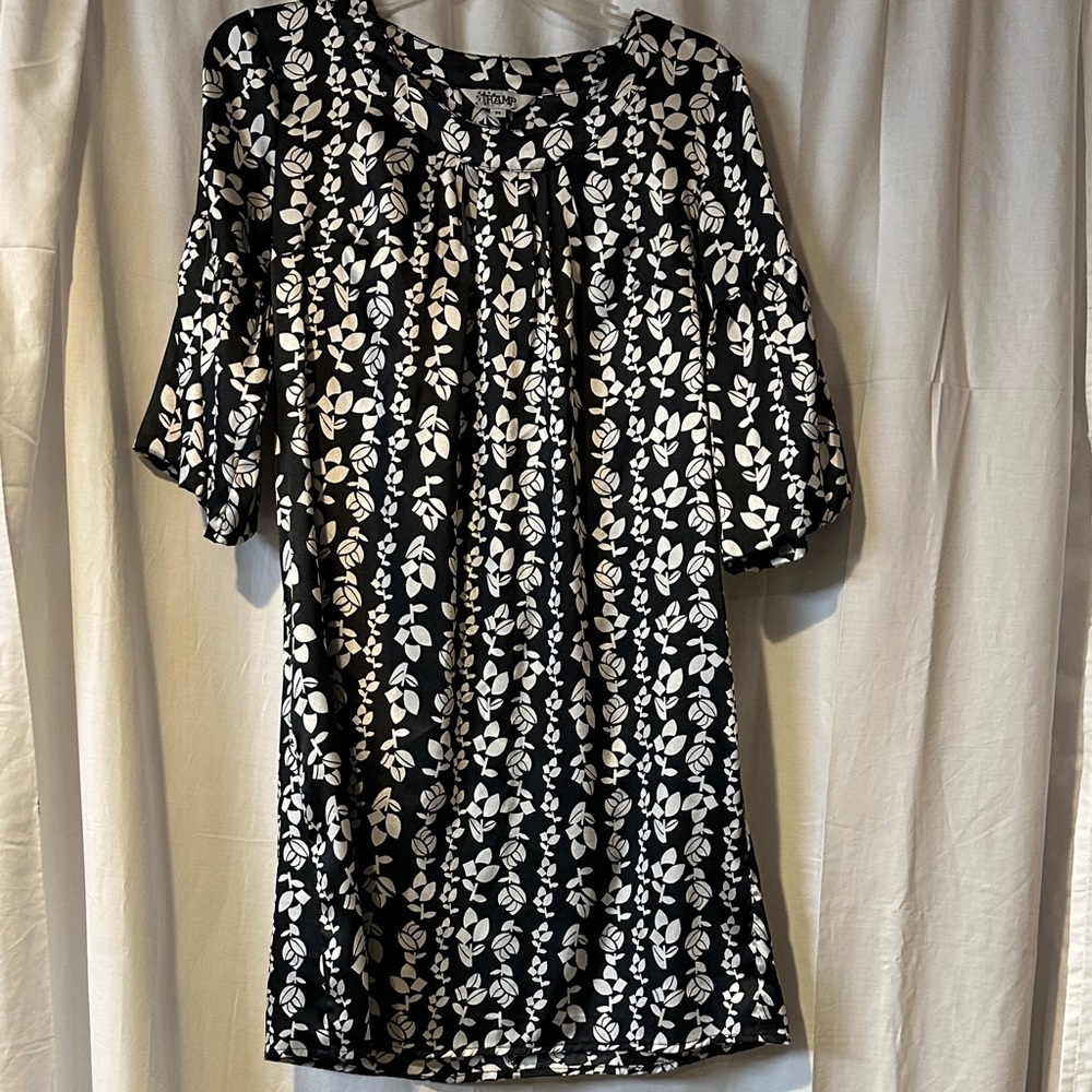 Tramp Black and White Leaf Print dress